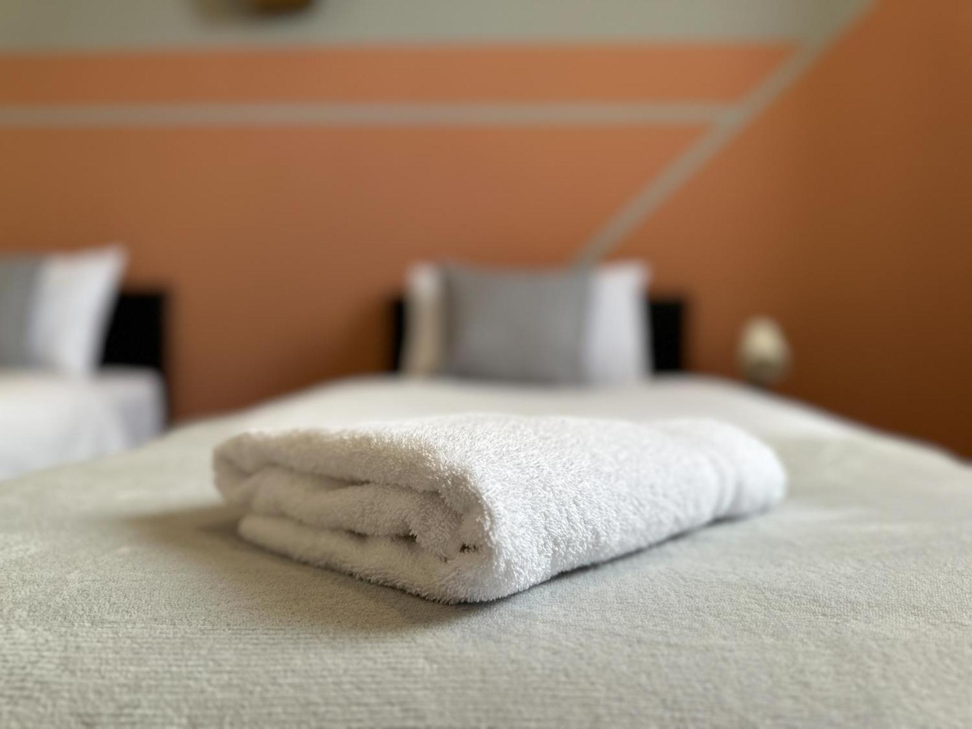Great Offers On Long Stays!! Laluna Apartments Gateshead Bagian luar foto